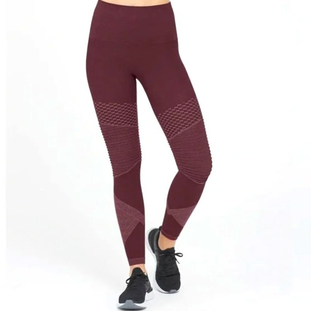 Spanx Look At Me Now Seamless Moto Leggings Women's Size Small Burgundy Wine